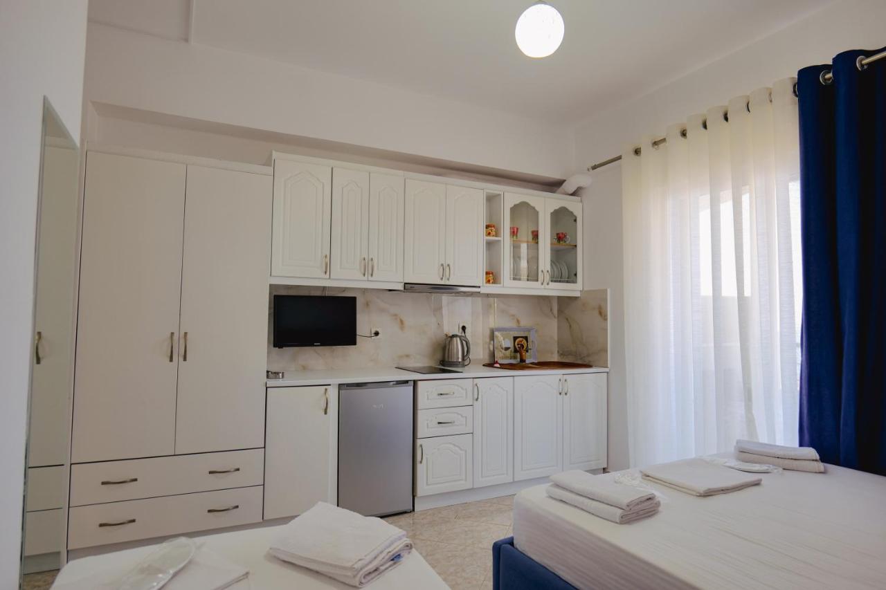 Eleni Guest House Sarande Ngoại thất bức ảnh