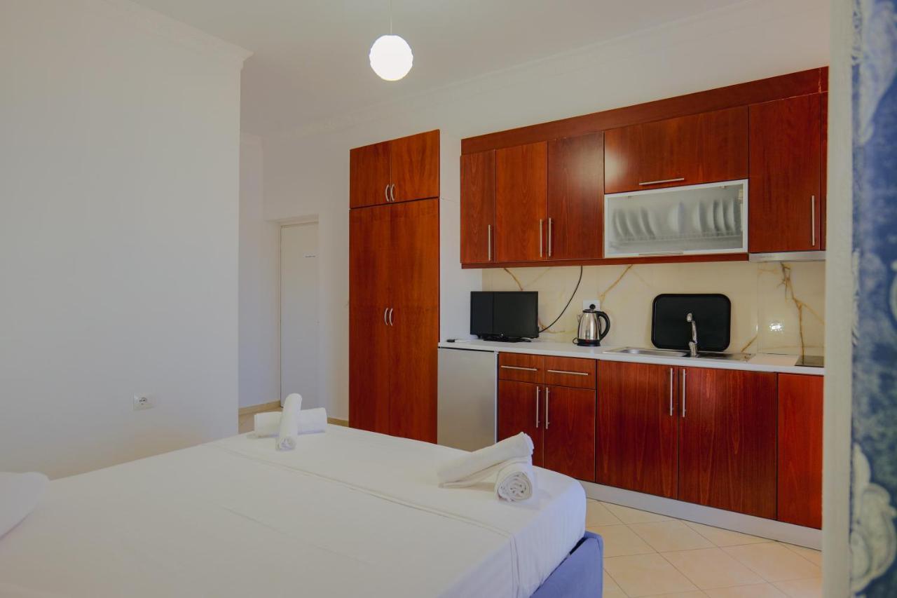 Eleni Guest House Sarande Ngoại thất bức ảnh