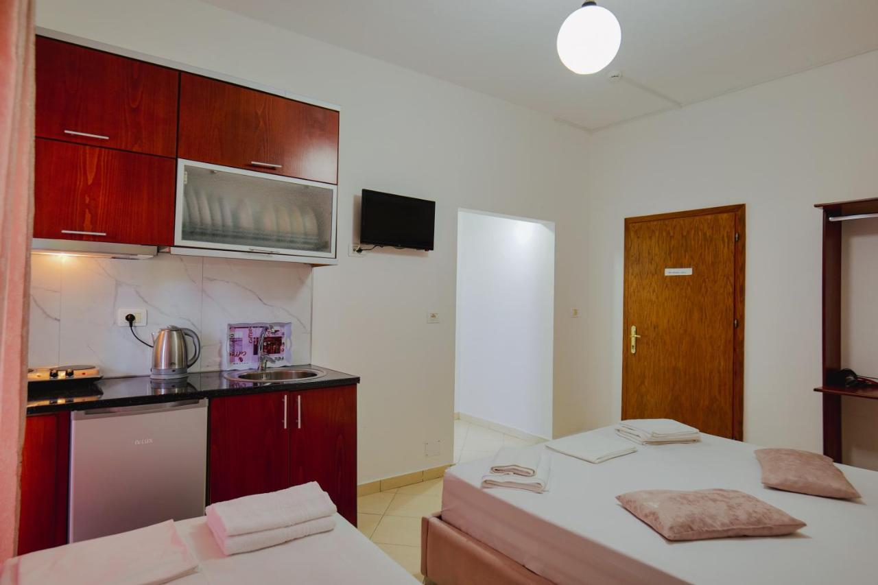 Eleni Guest House Sarande Ngoại thất bức ảnh