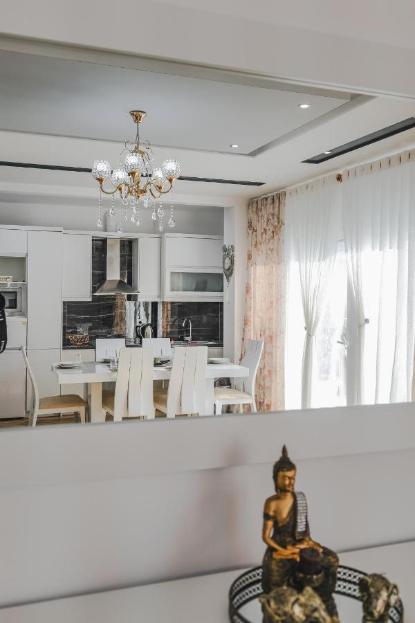 Eleni Guest House Sarande Ngoại thất bức ảnh