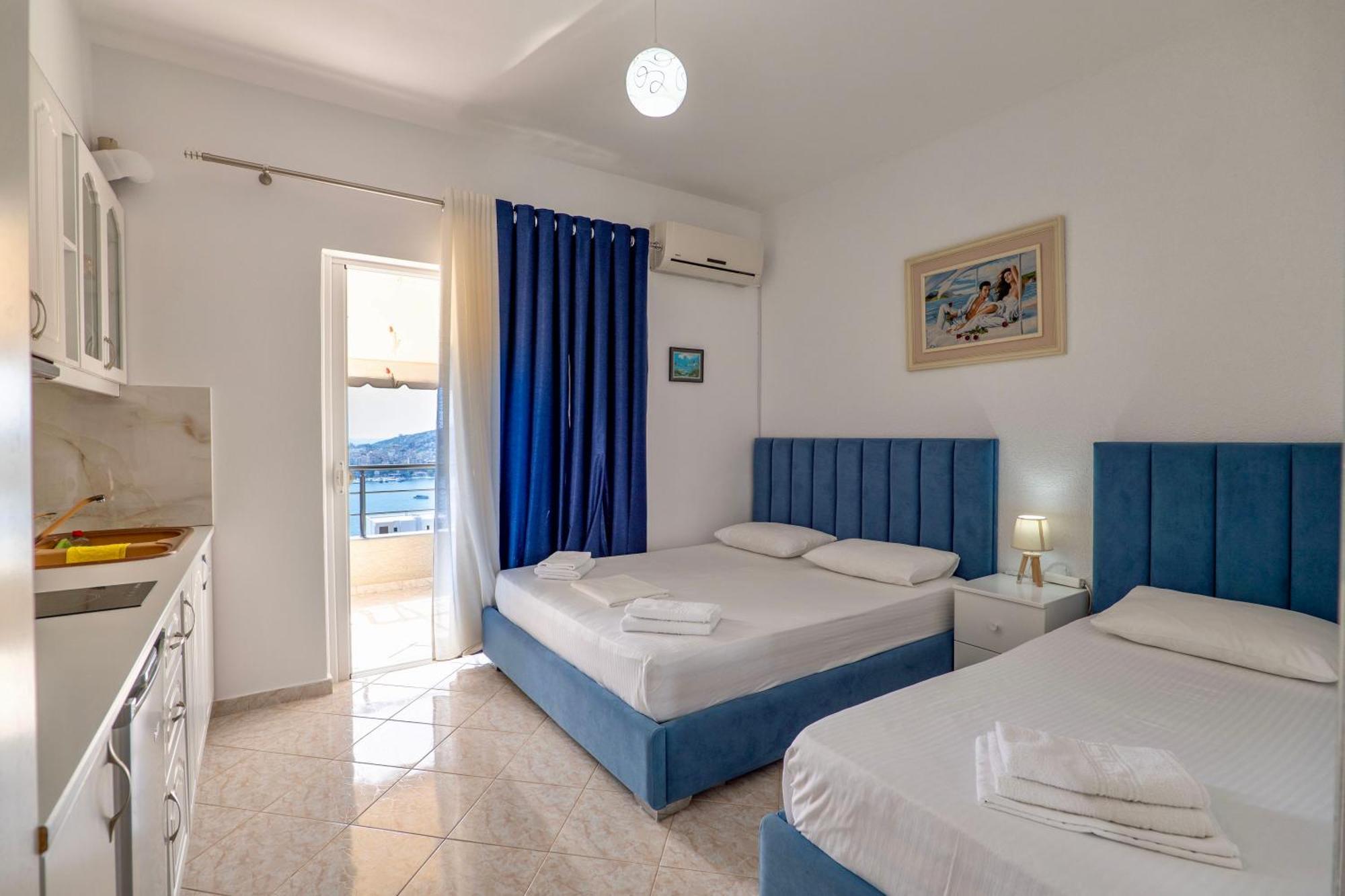 Eleni Guest House Sarande Ngoại thất bức ảnh