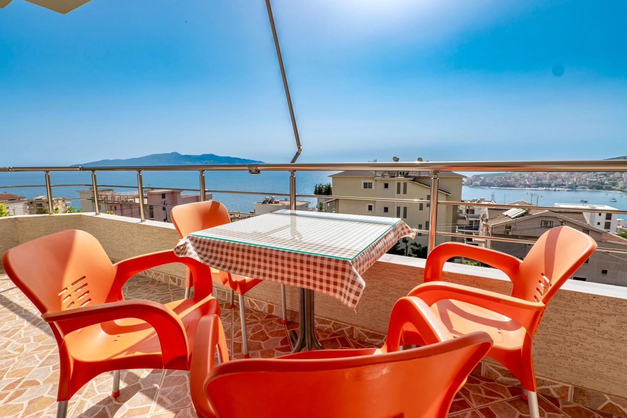 Eleni Guest House Sarande Ngoại thất bức ảnh
