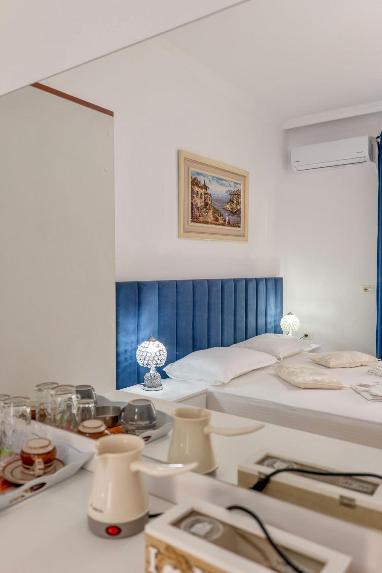 Eleni Guest House Sarande Ngoại thất bức ảnh