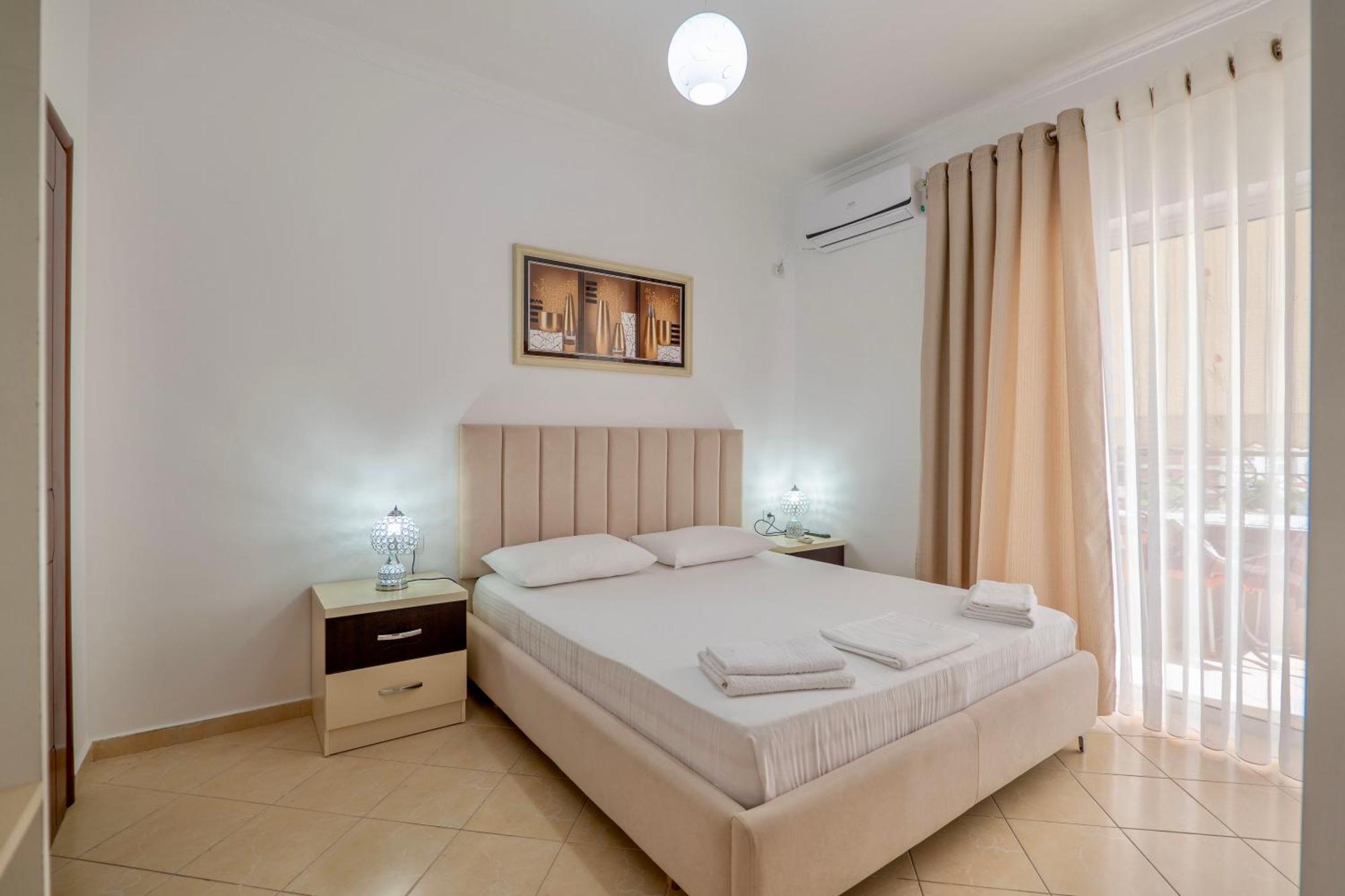 Eleni Guest House Sarande Ngoại thất bức ảnh