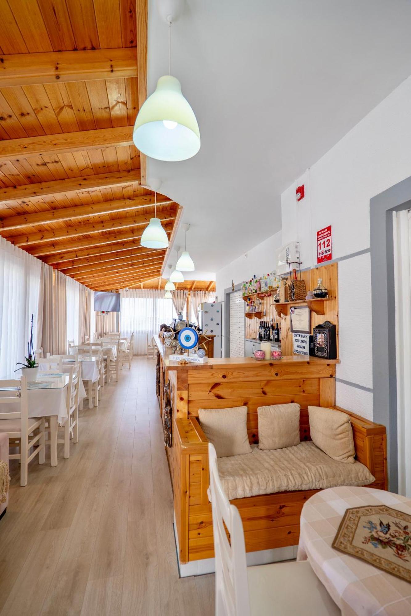 Eleni Guest House Sarande Ngoại thất bức ảnh